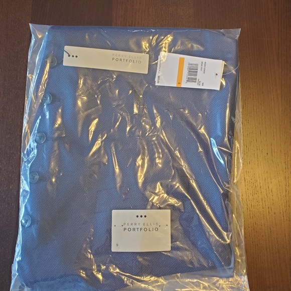 New Perry Ellis vest. Size small. Blue pin dot. - Picture 6 of 9